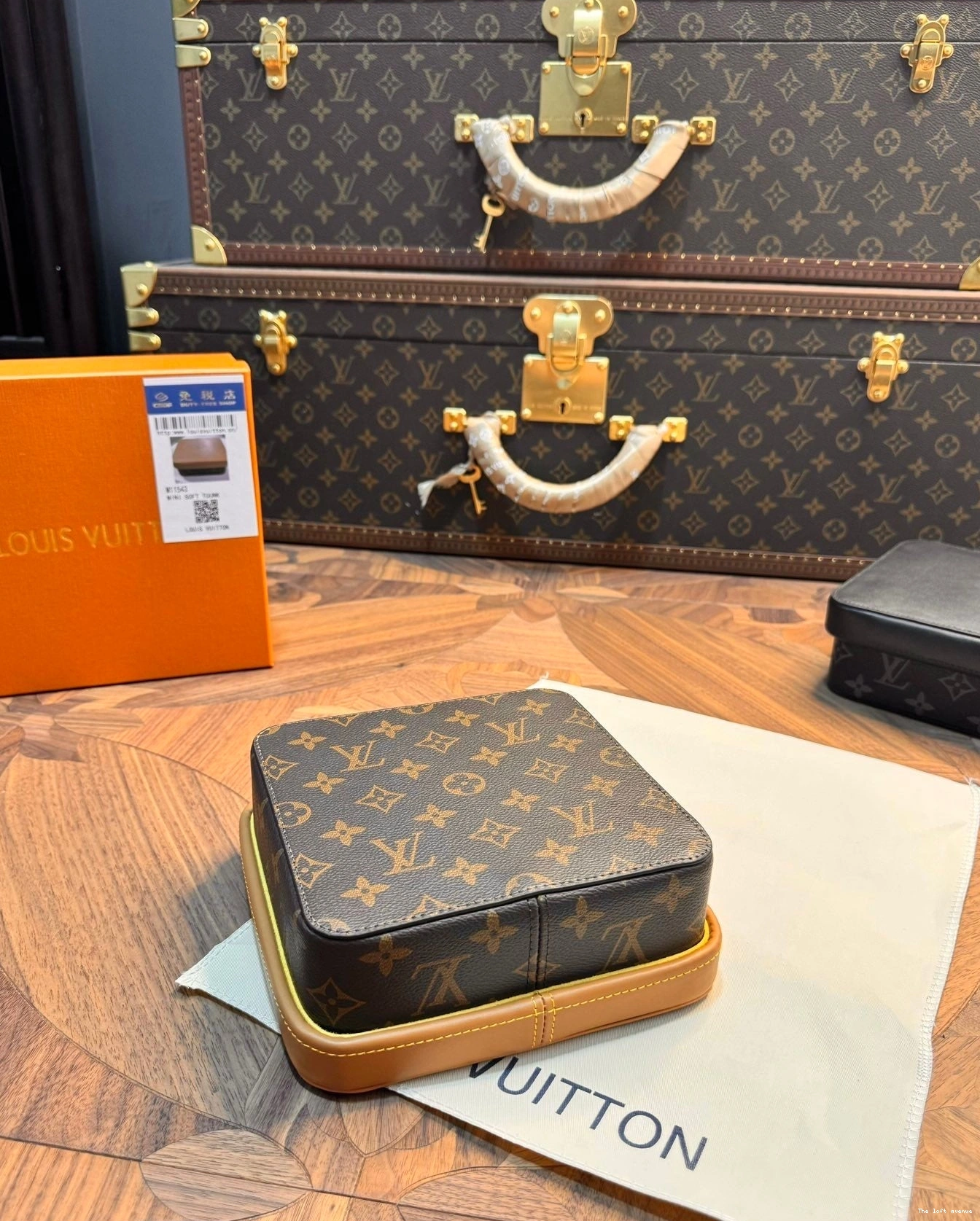 CUSTOM BOX JEWELRY SQUARE LV YELLOW 0723